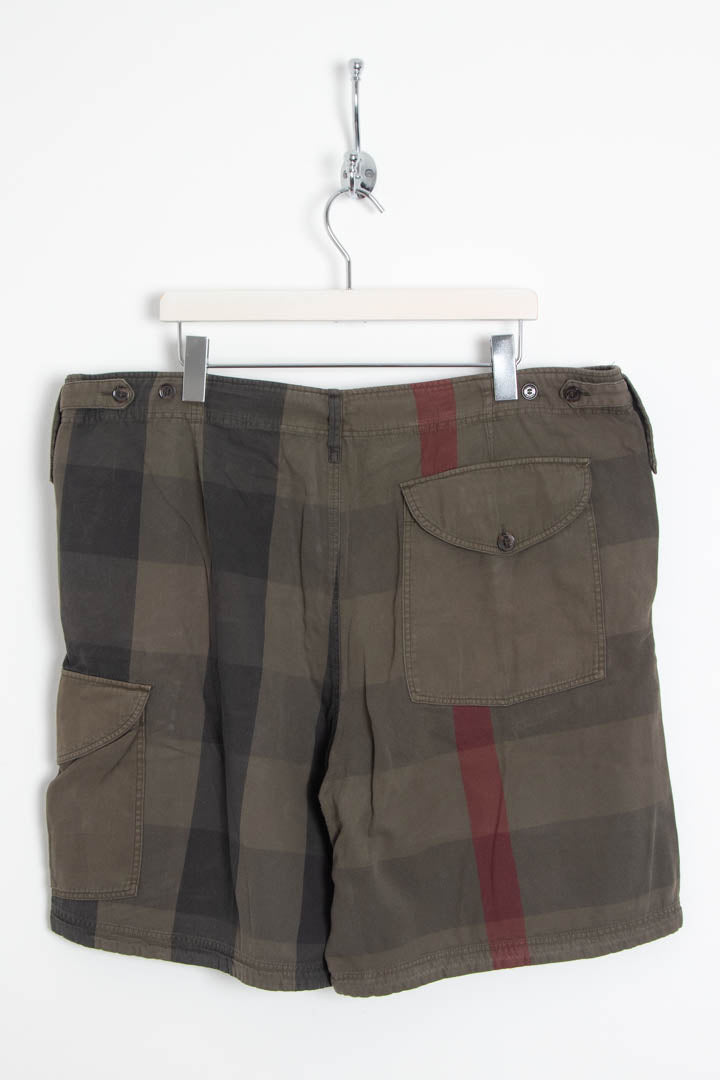 Image of Burberry Cargo Shorts (W40)