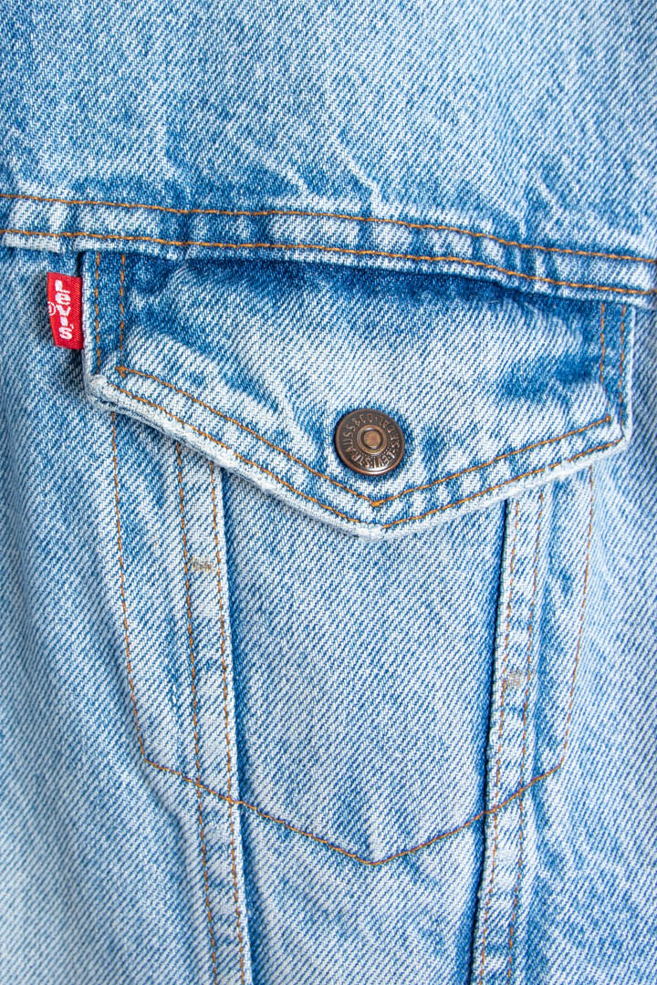 Image of Women's Levi's Sherpa Trucker Denim Jacket (XL)