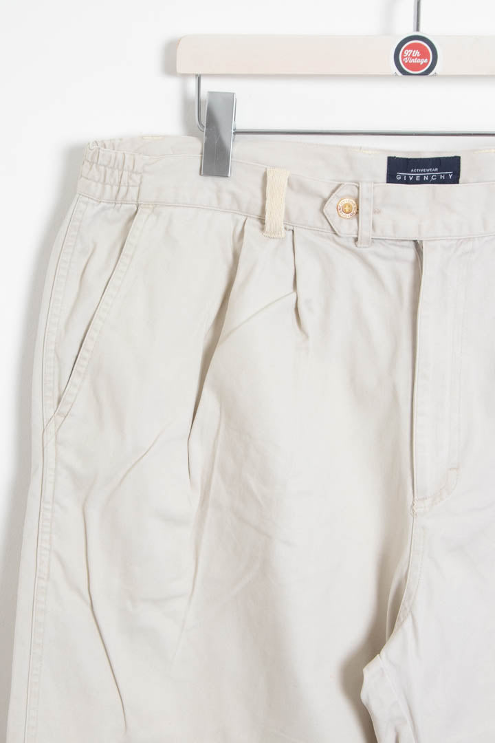 Image of Givenchy Shorts (W40)