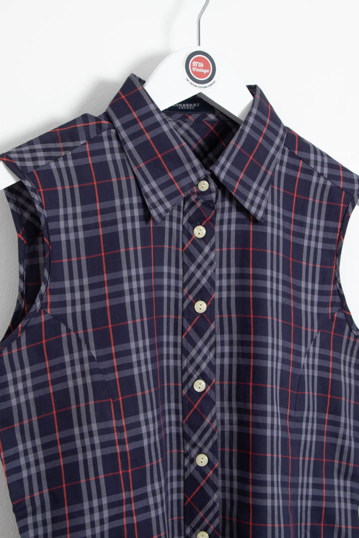 Image of Women's Burberry Checkered Sleeveless Button Up Shirt (S)