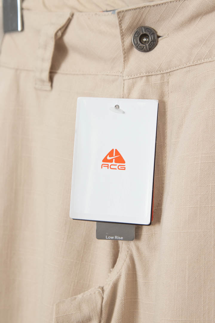 Image of BNWT Women's Nike ACG Trousers (6)