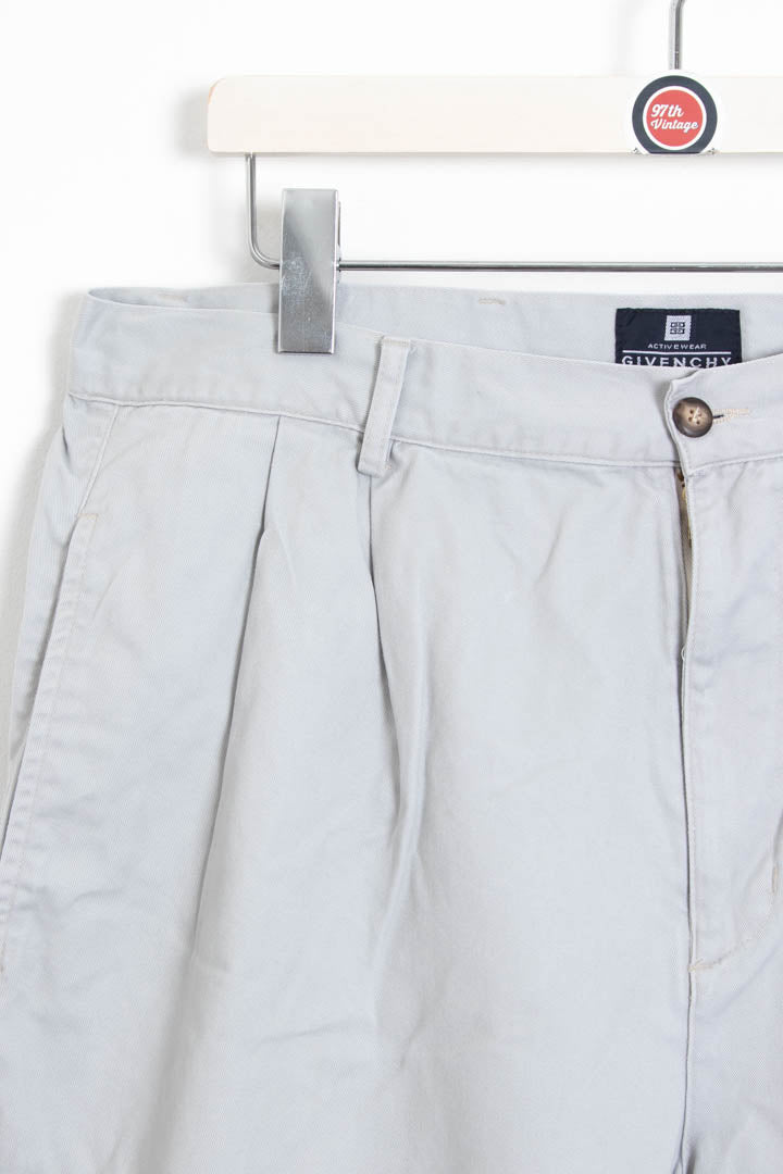 Image of Givenchy Baggy Chino Shorts (W36)