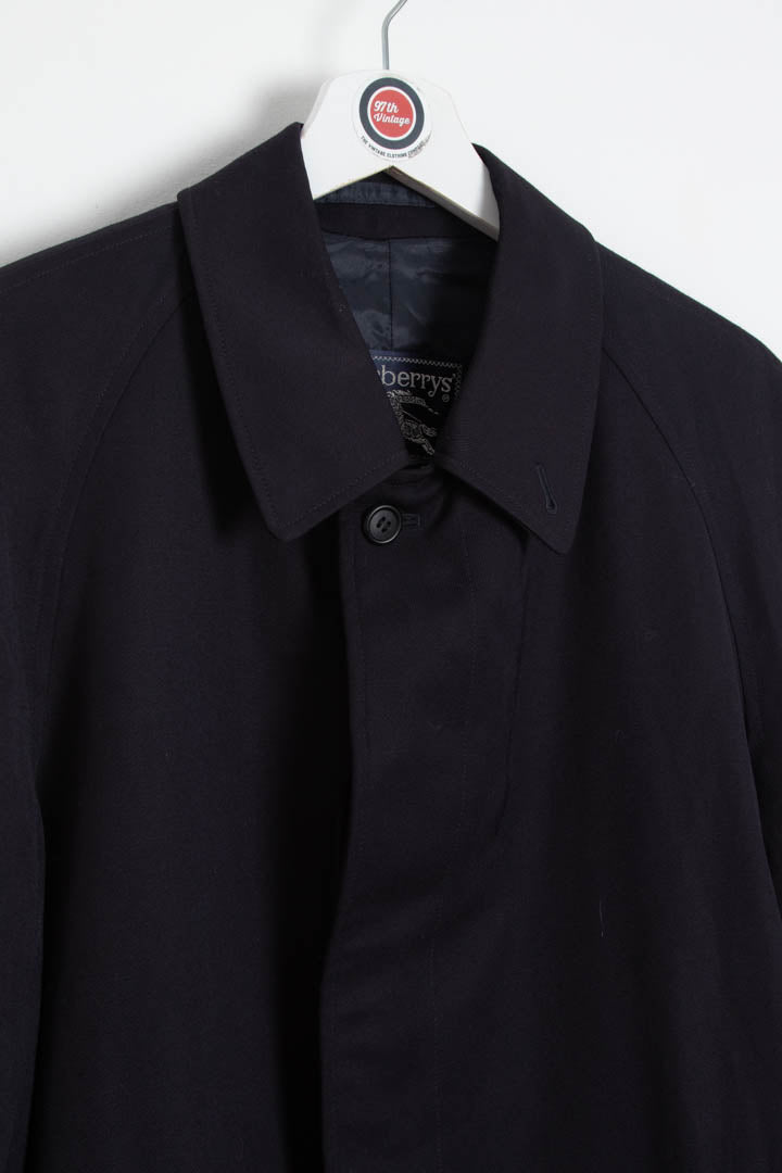 Image of Burberry Trench Coat (M)