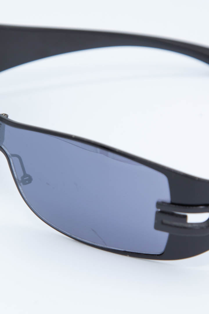 Image of Gucci Wrap Shield Sunglasses