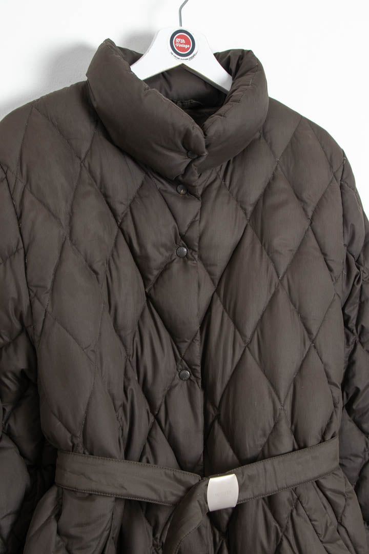 Image of Women's Moncler Long Quilted Puffer Jacket (M)