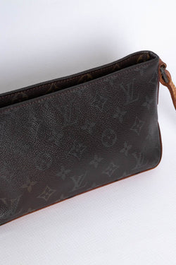 Image of Louis Vuitton Monogram Trotteur Crossbody Bag - 97th Vintage