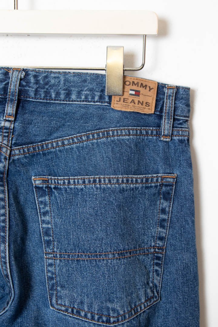 Tommy Hilfiger Relaxed Fit Denim Jeans (W34) - 97th Vintage