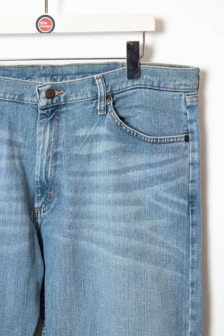 Image of Wrangler Light Wash Baggy Denim Jeans (W38) - 97th Vintage