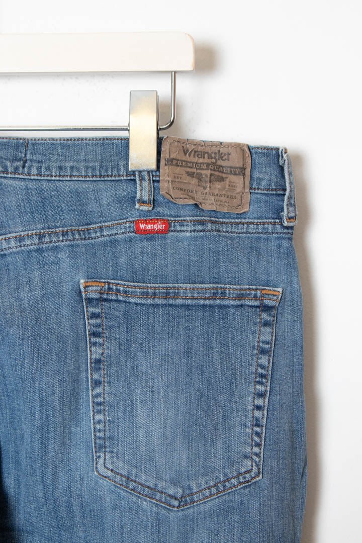 Image of Wrangler Relaxed Fit Denim Jeans (W36) - 97th Vintage