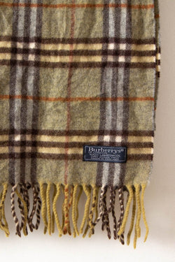 Image of Burberry Scarf Lambswool - 97th Vintage